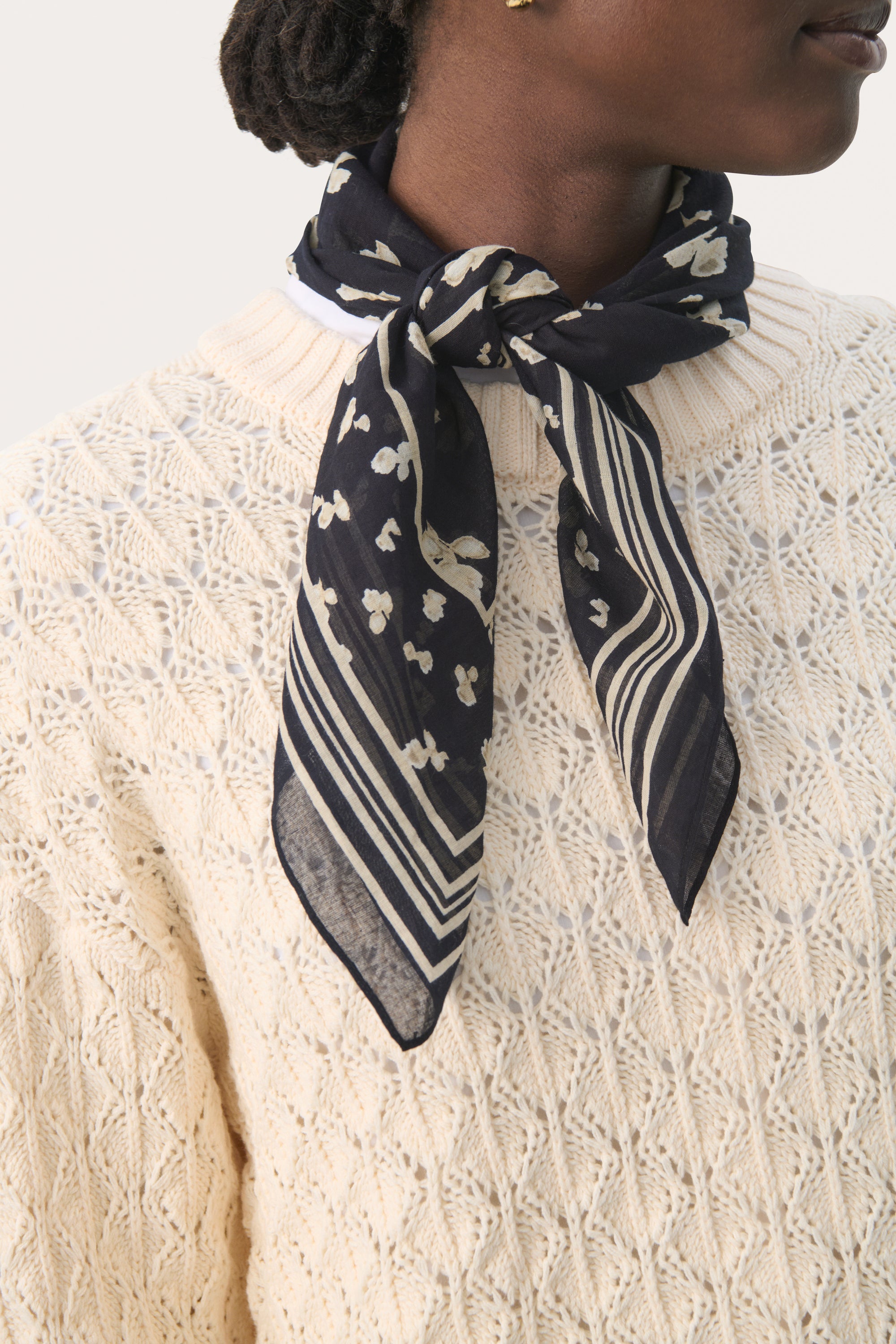 Part Two Scarf 30309304 Navy Blurred