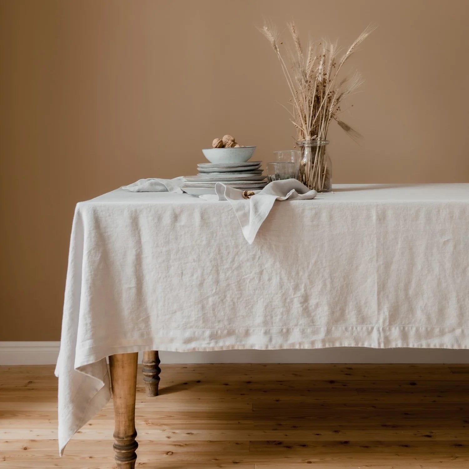 Linen Tales Tablecloth White*